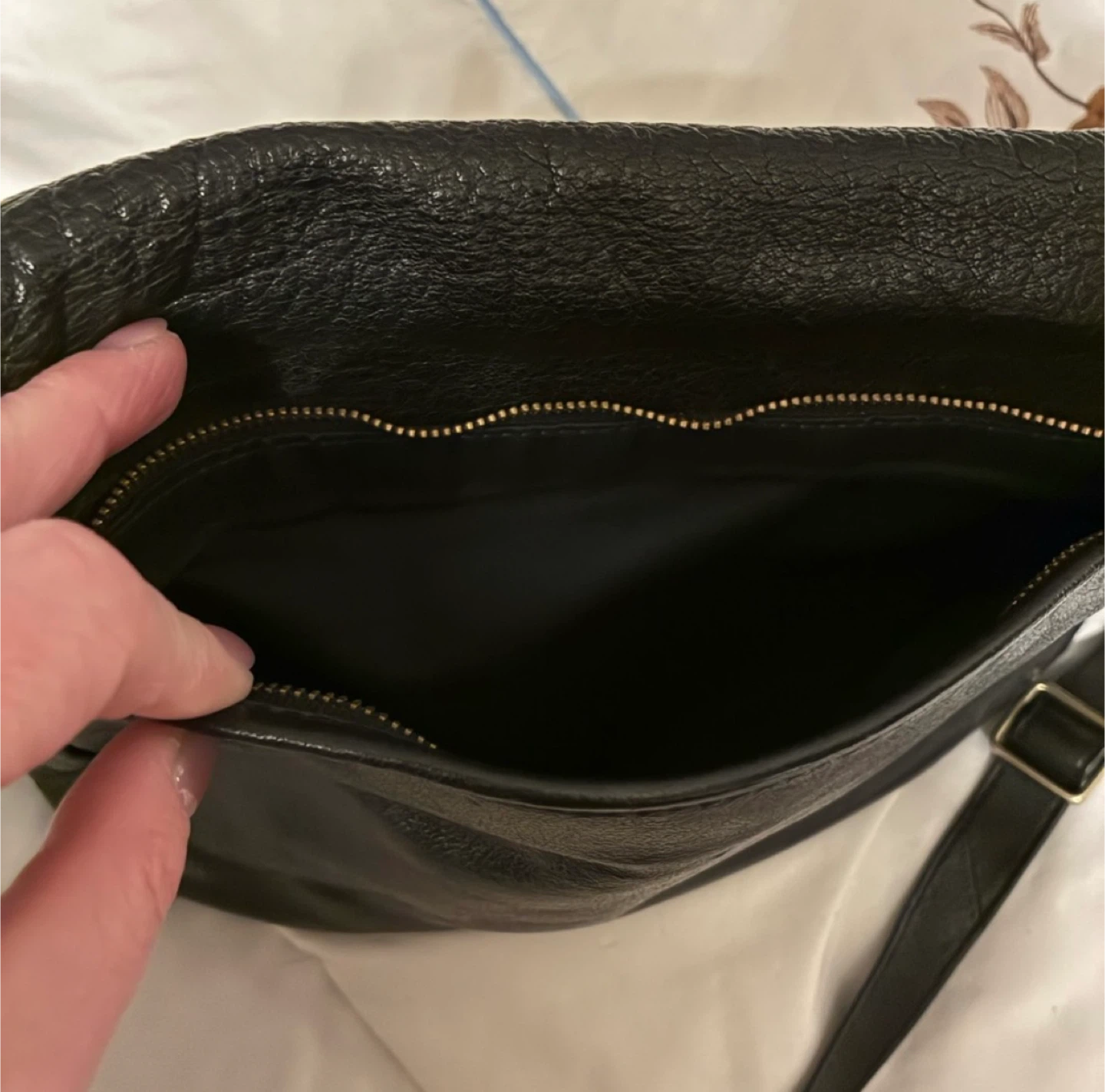 Black Fossil Leather Shoulder Bag - photo 4