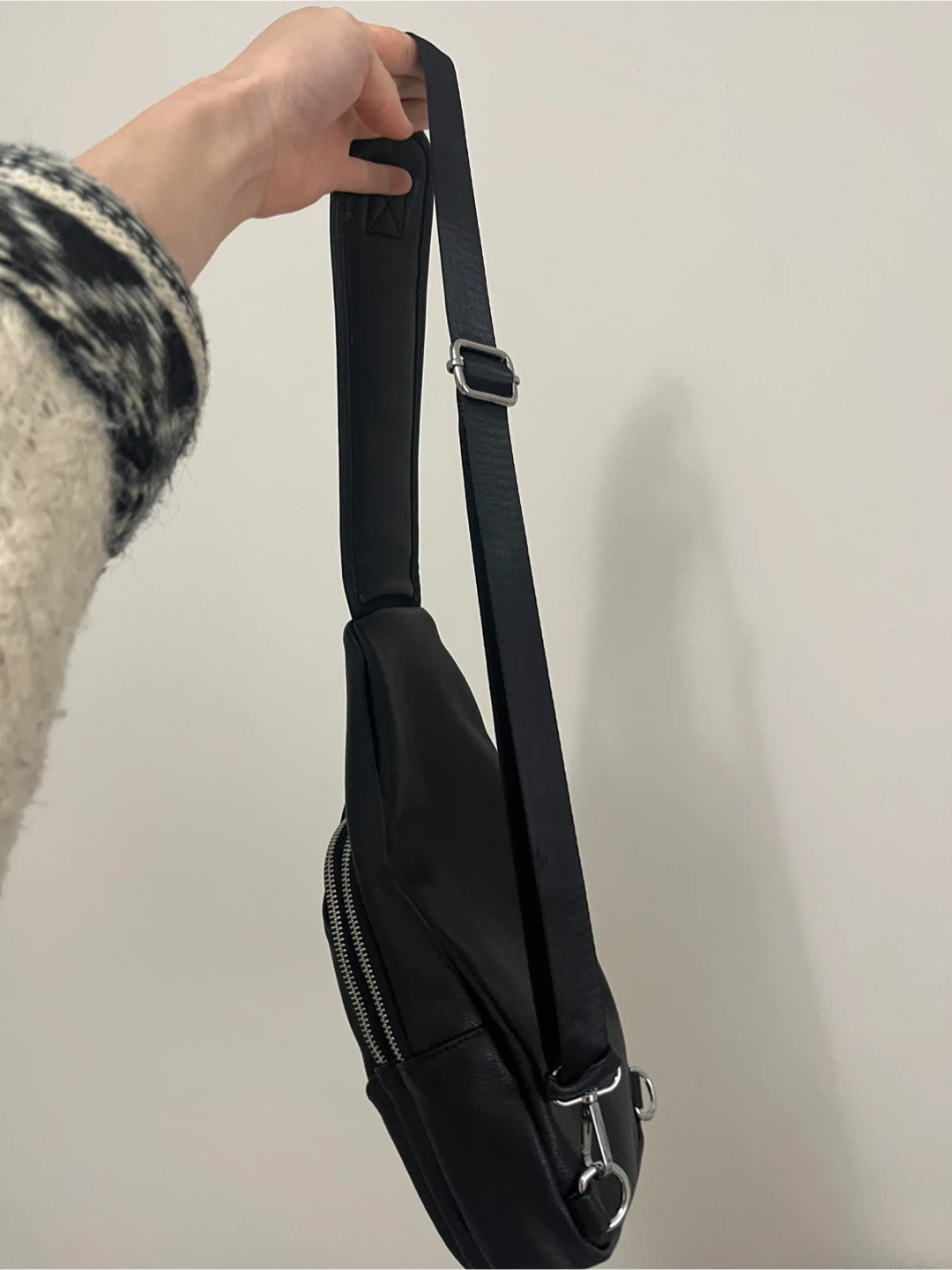 Black Sling Bag - photo 5