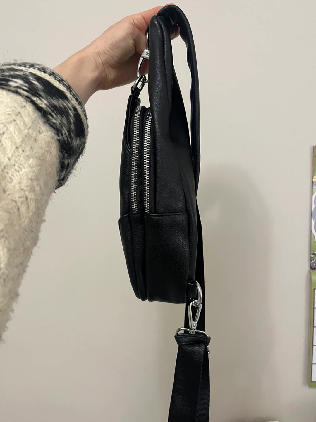 Black Sling Bag - photo 3