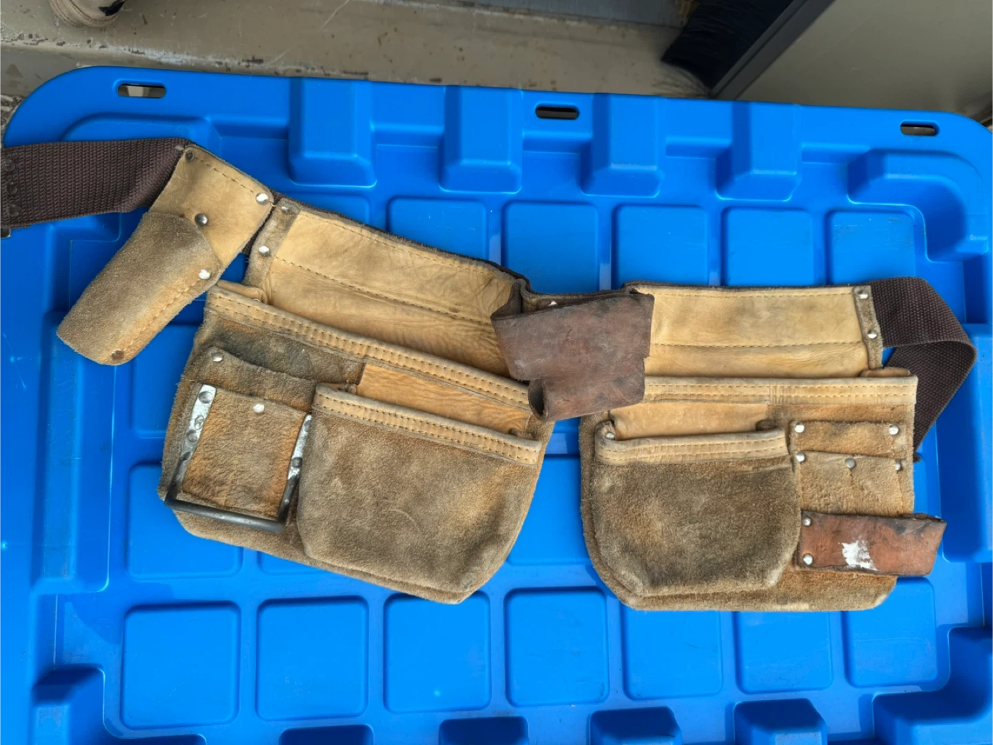 Leather Tool Belt with Multiple Pouches - photo 4