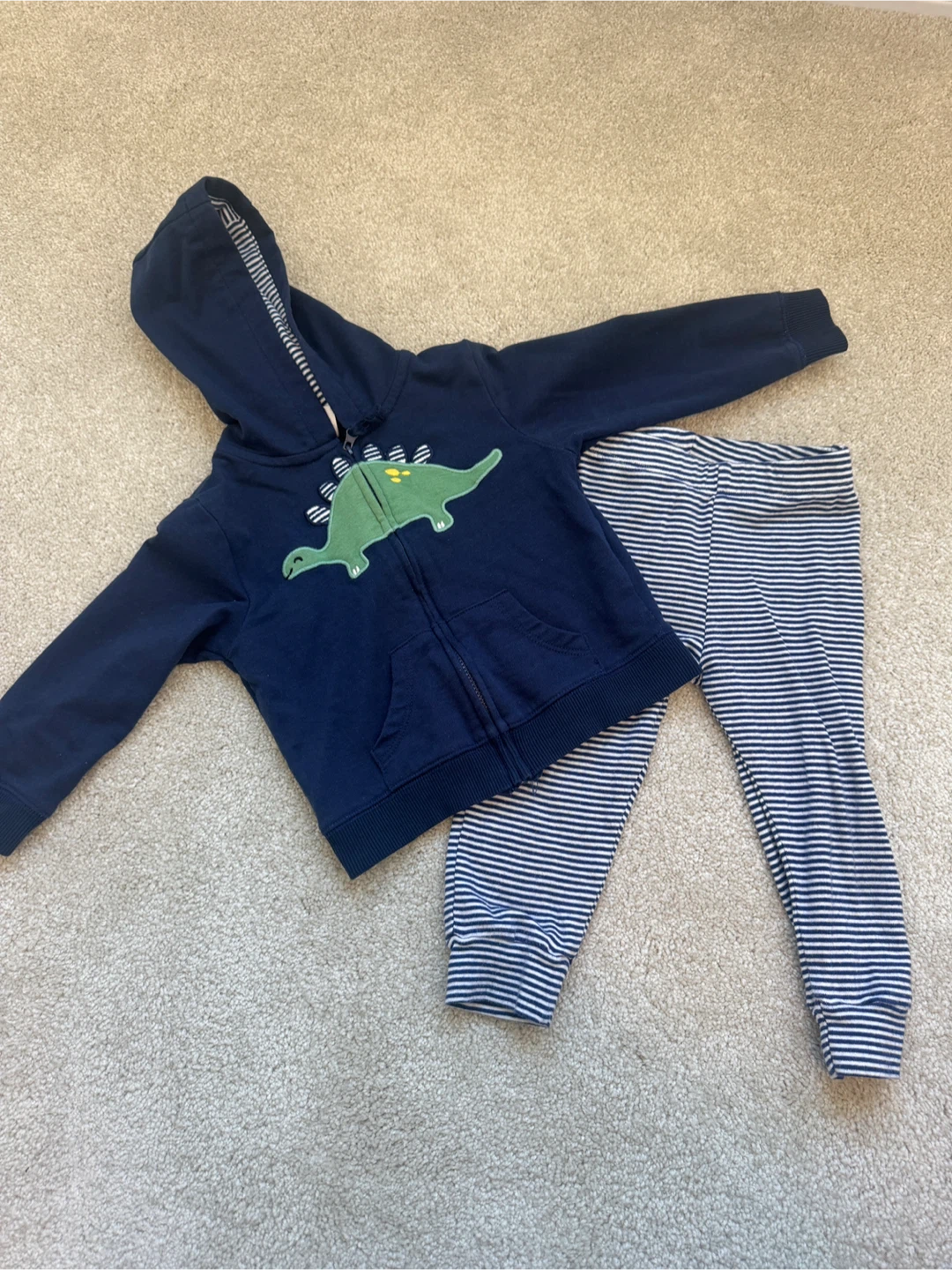 Carter's 3 Sets Baby Boy Outfits - Dinosaur Theme (Size 18M) - photo 4