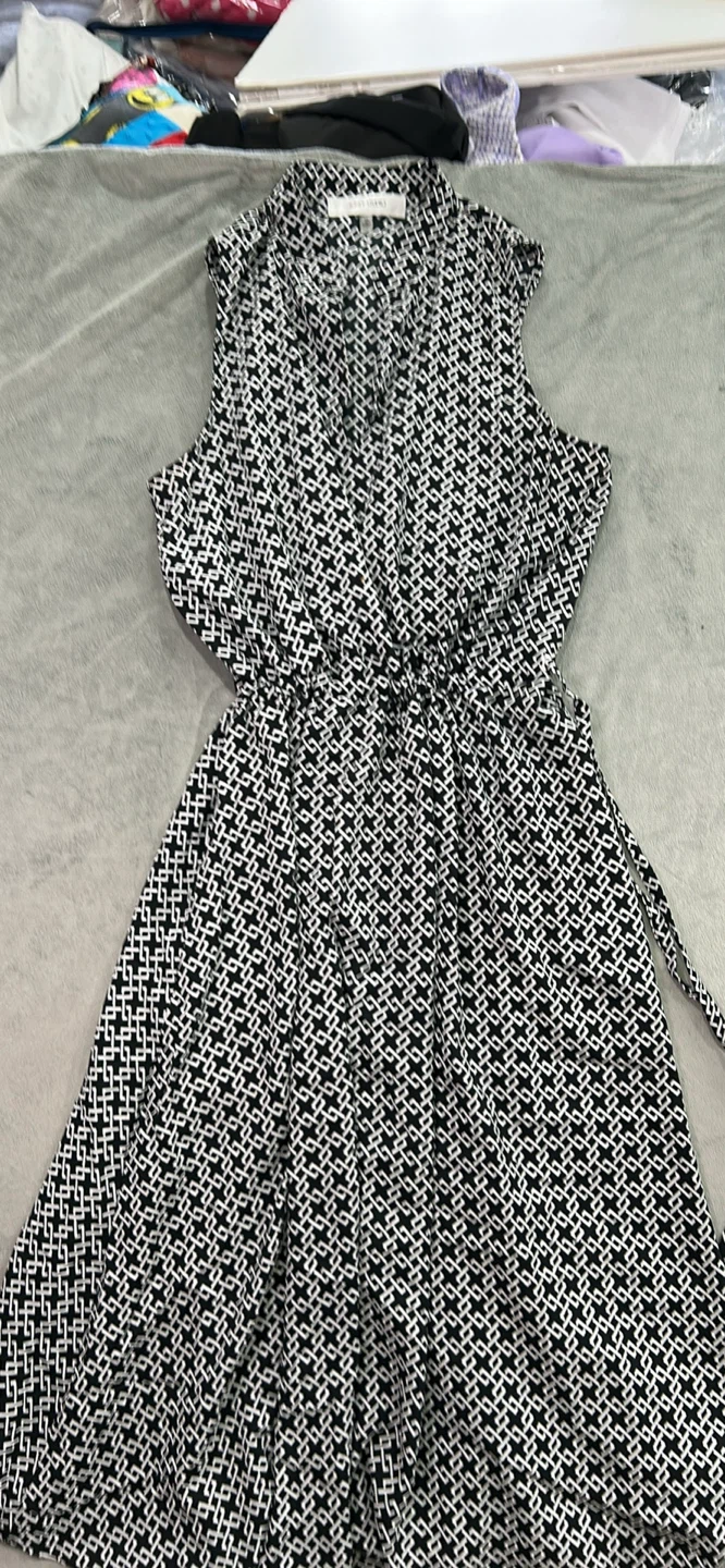 Jones Studio Black & White  Sleeveless Dress Size 10