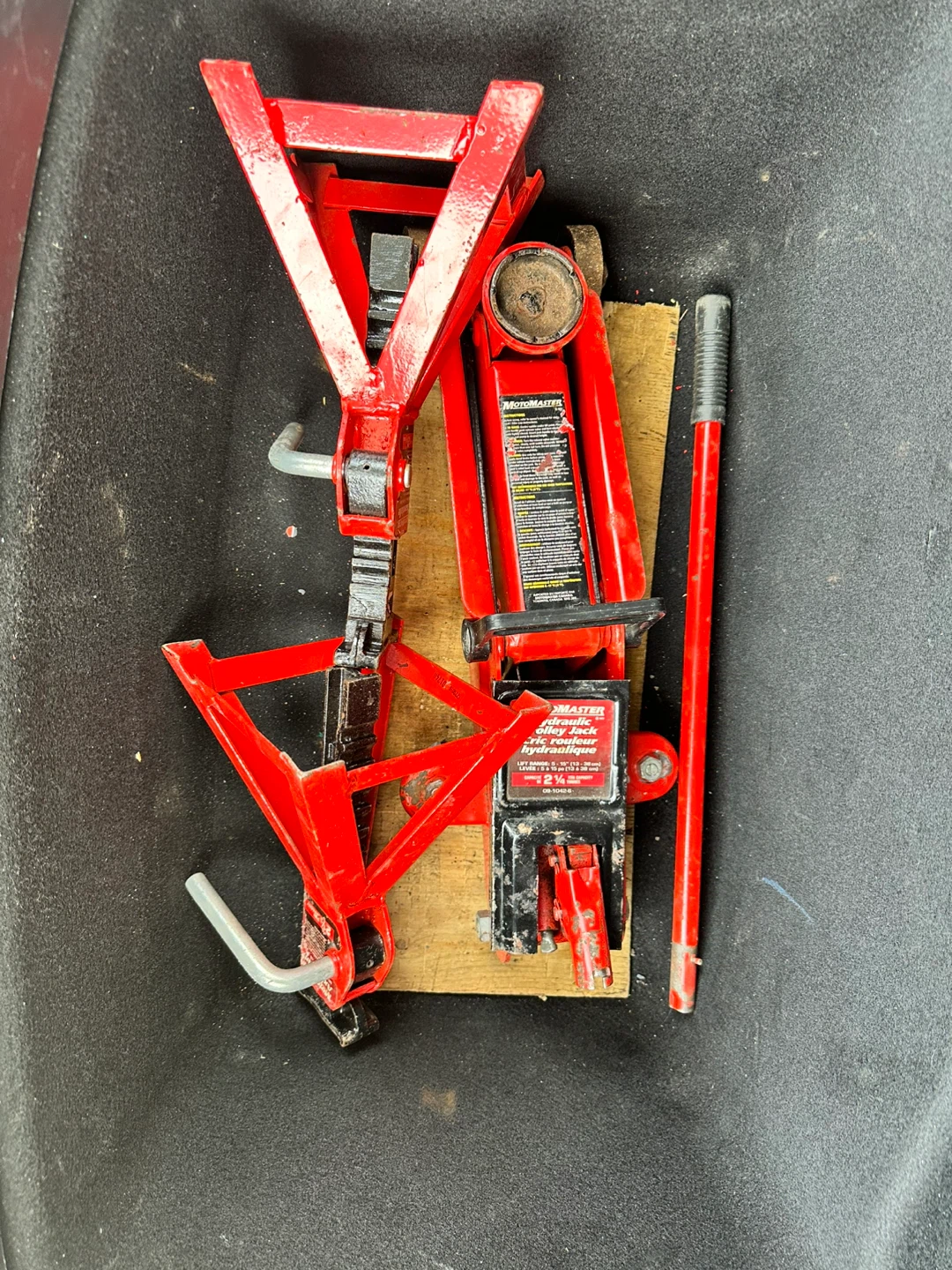 Motomaster Hydraulic Jack and Jack Stands