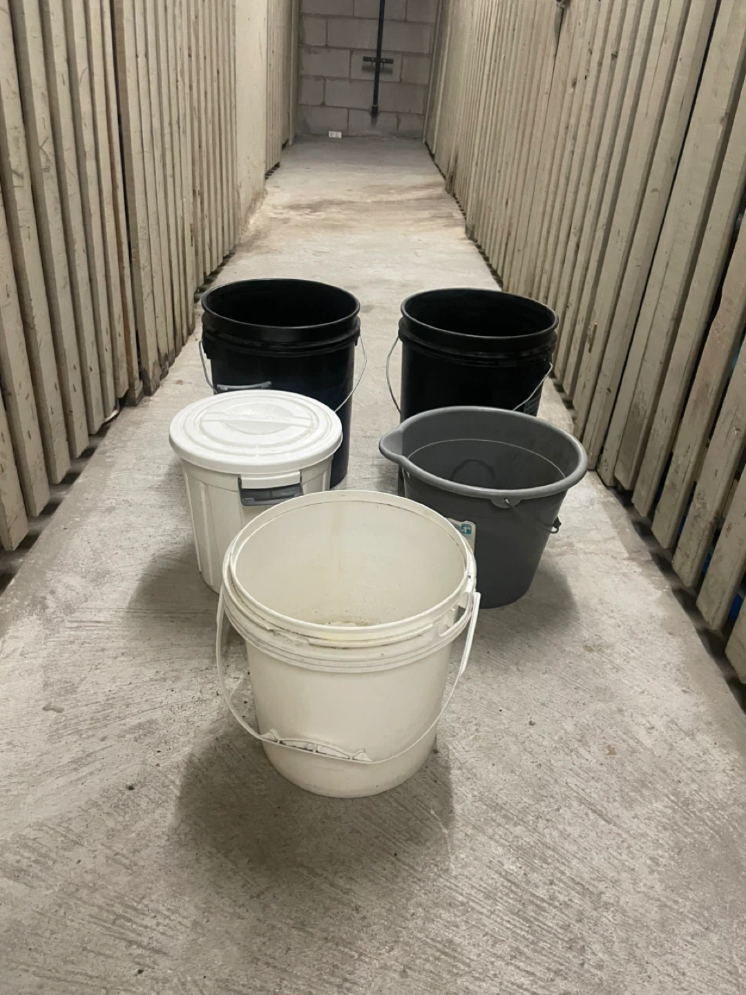 Set of 4 Buckets