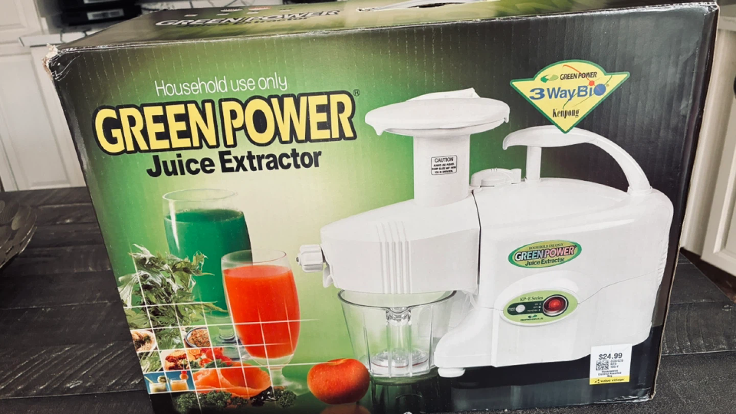 Almost new Green Power KP1304 Juice Extractor KP-E Series