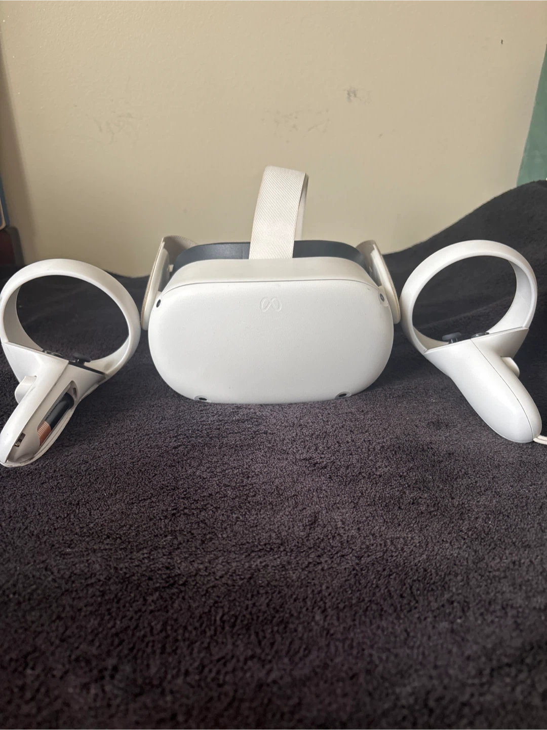 Meta Quest 2 VR Headset w/ Controllers – For Sale