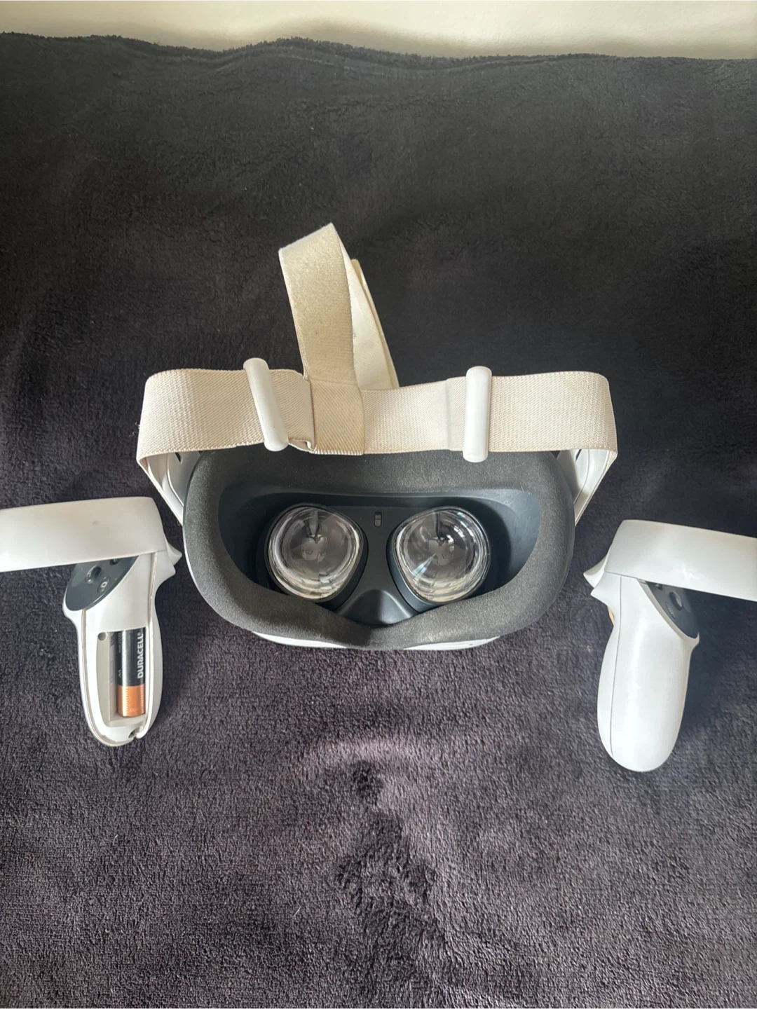 Meta Quest 2 VR Headset w/ Controllers – For Sale - photo 3