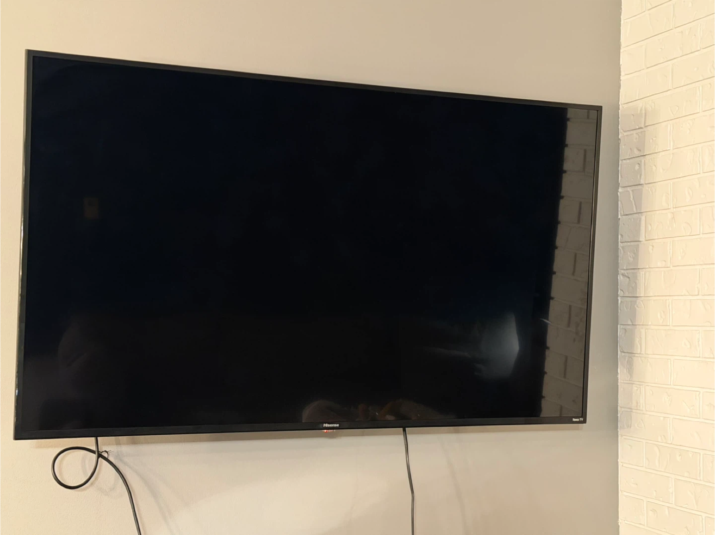 Hisense 55” Smart Roku TV - photo 2