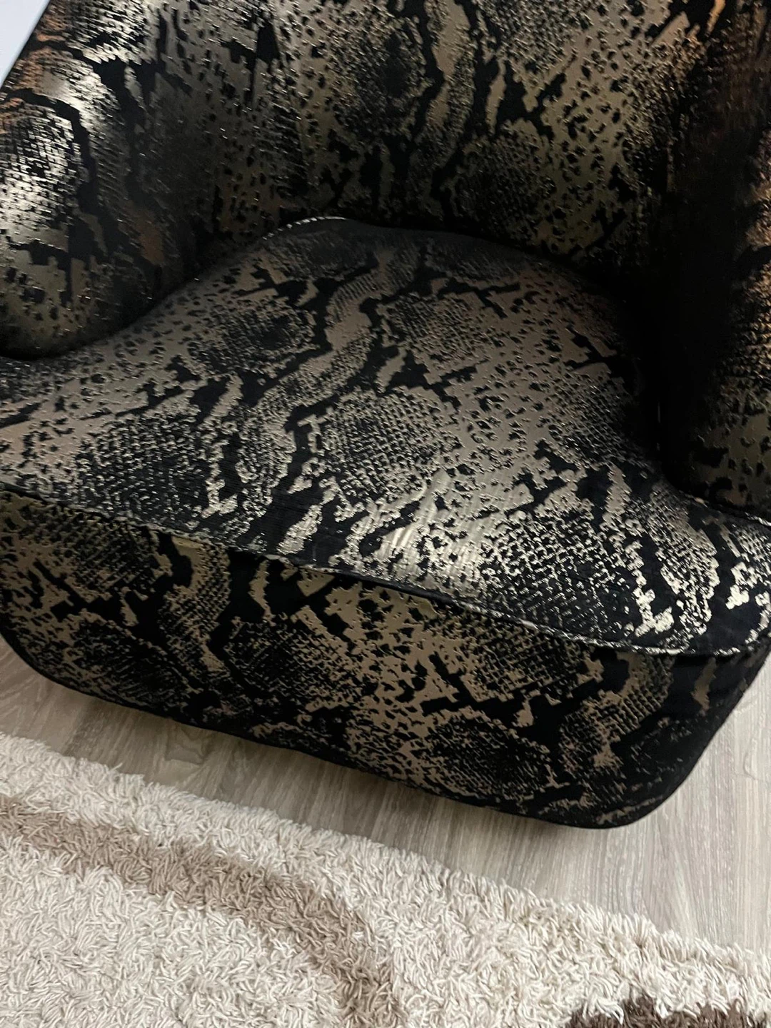 Velvet Armchair with Snakeskin Pattern - photo 3