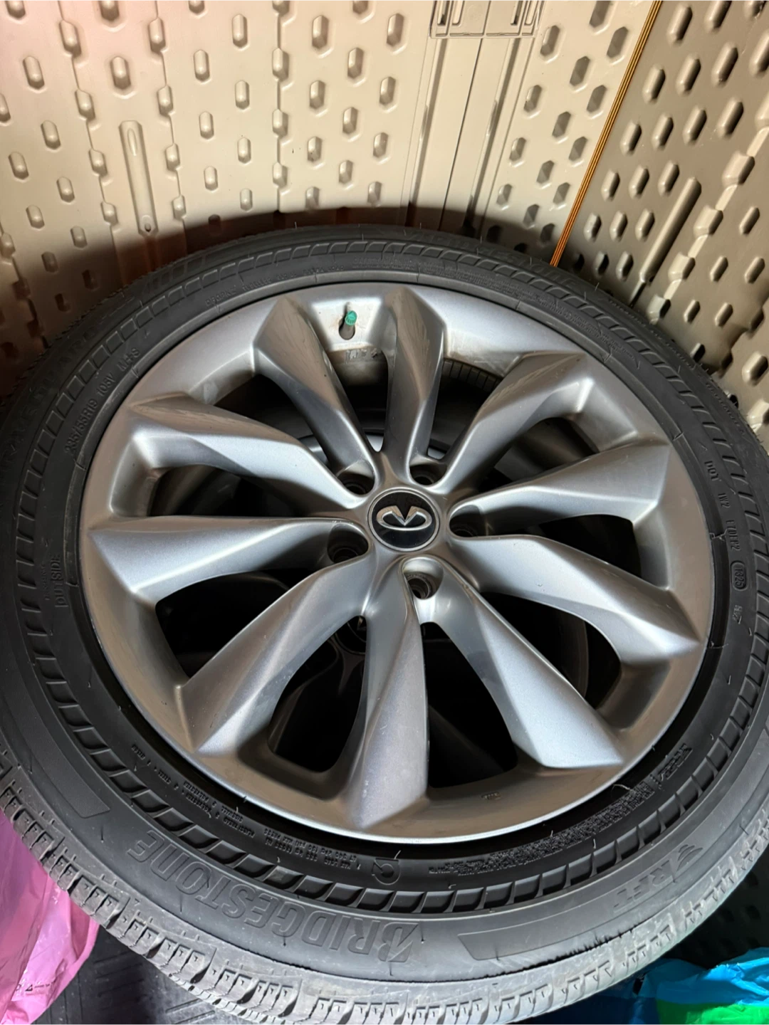 Alloy Wheel with Bridgestone Tire 235/55R19