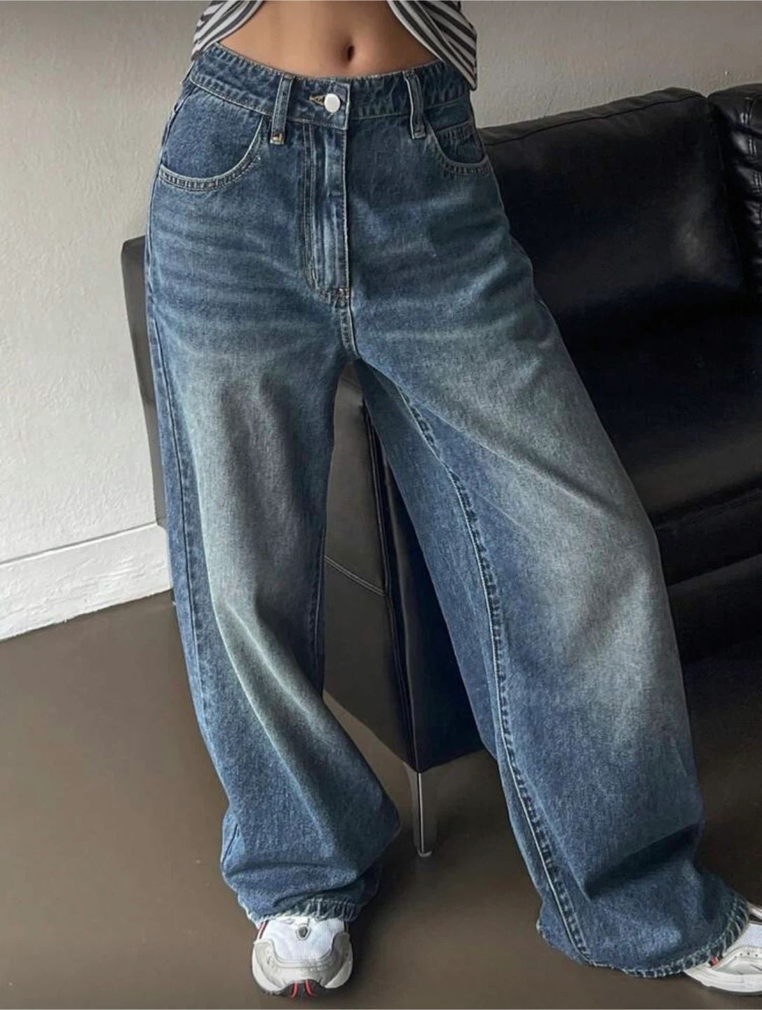 Women's Blue Wash Wide Leg Jeans
