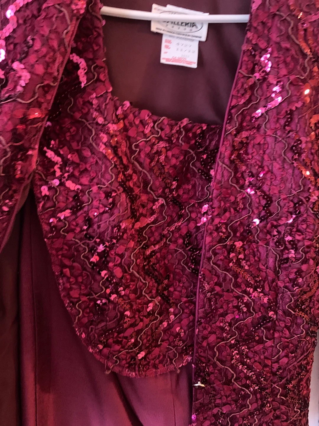 VALERIA Burgundy Sequin Lace Formal Suit Set - photo 4