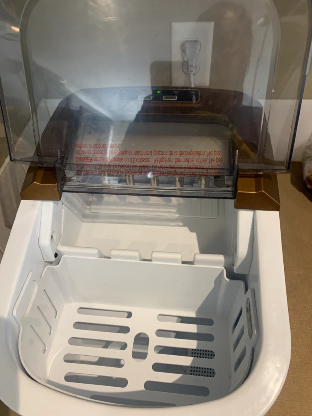 Frigidaire Portable Ice Maker - photo 2