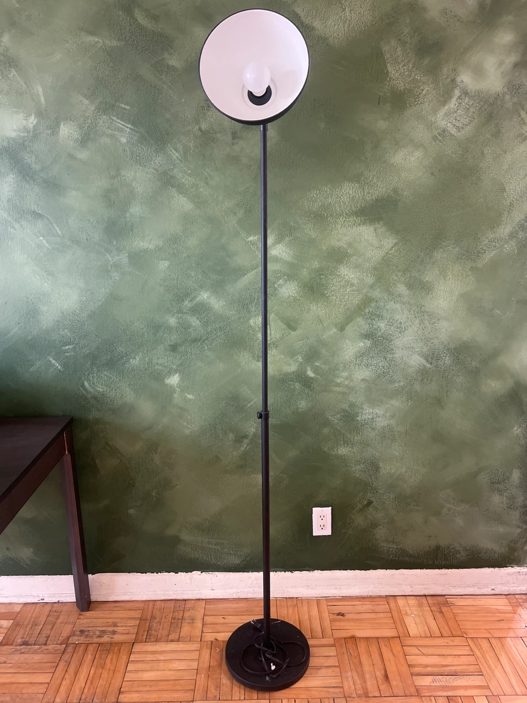 Black Floor Lamp with Adjustable Height - photo 2