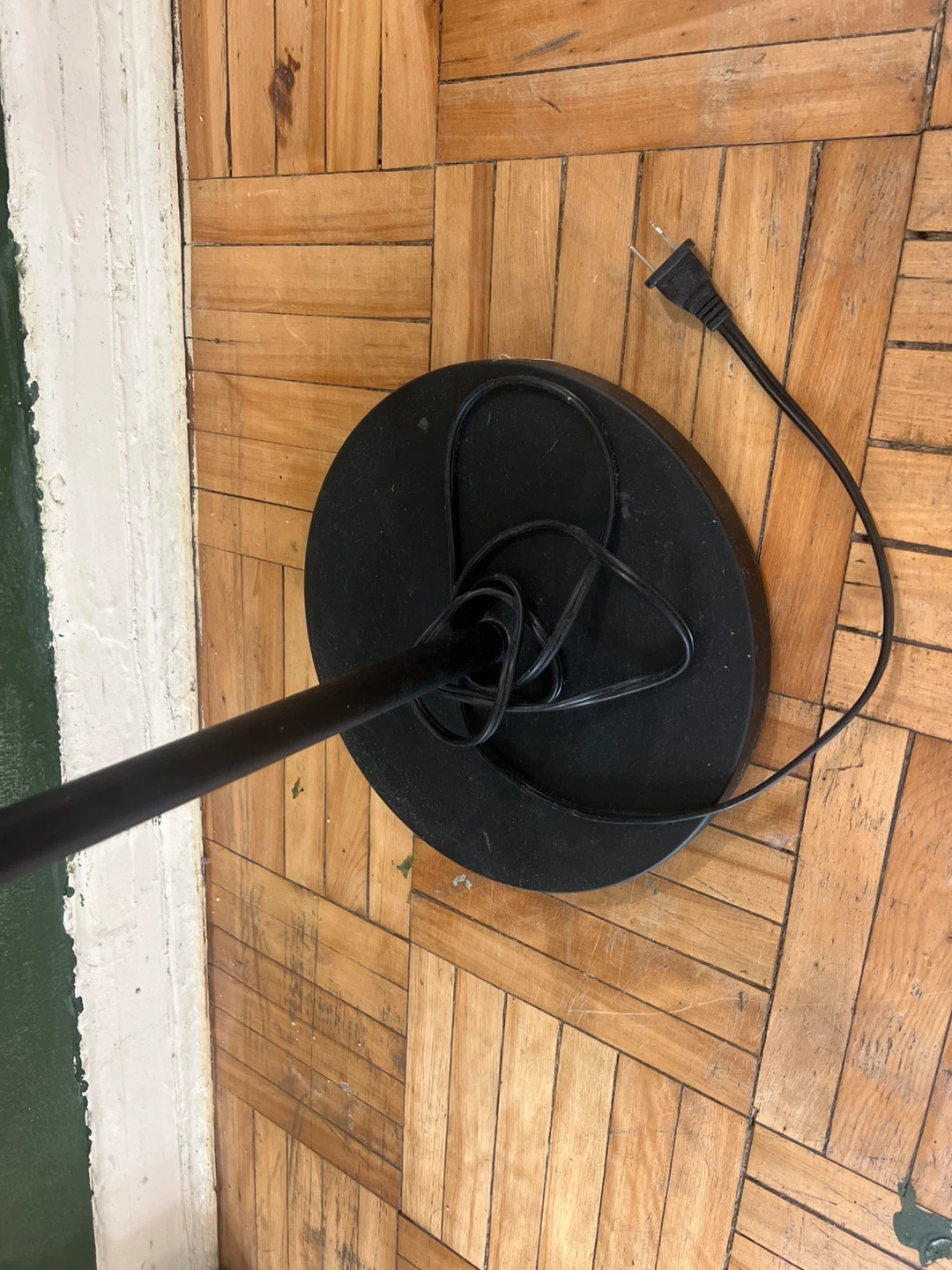 Black Floor Lamp with Adjustable Height - photo 4