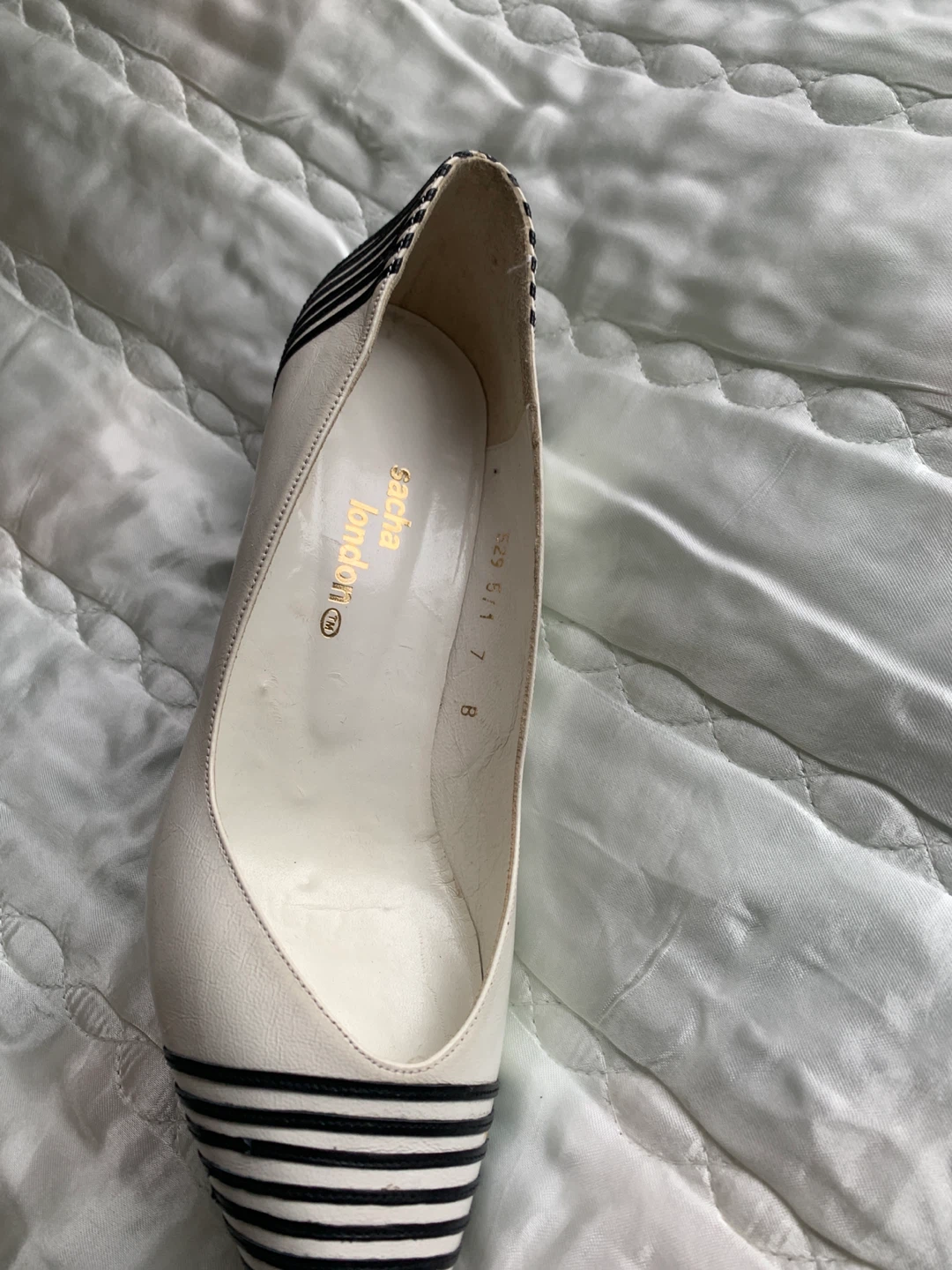 Sandra London Pumps - White with Black Stripes - Size 7 - photo 2