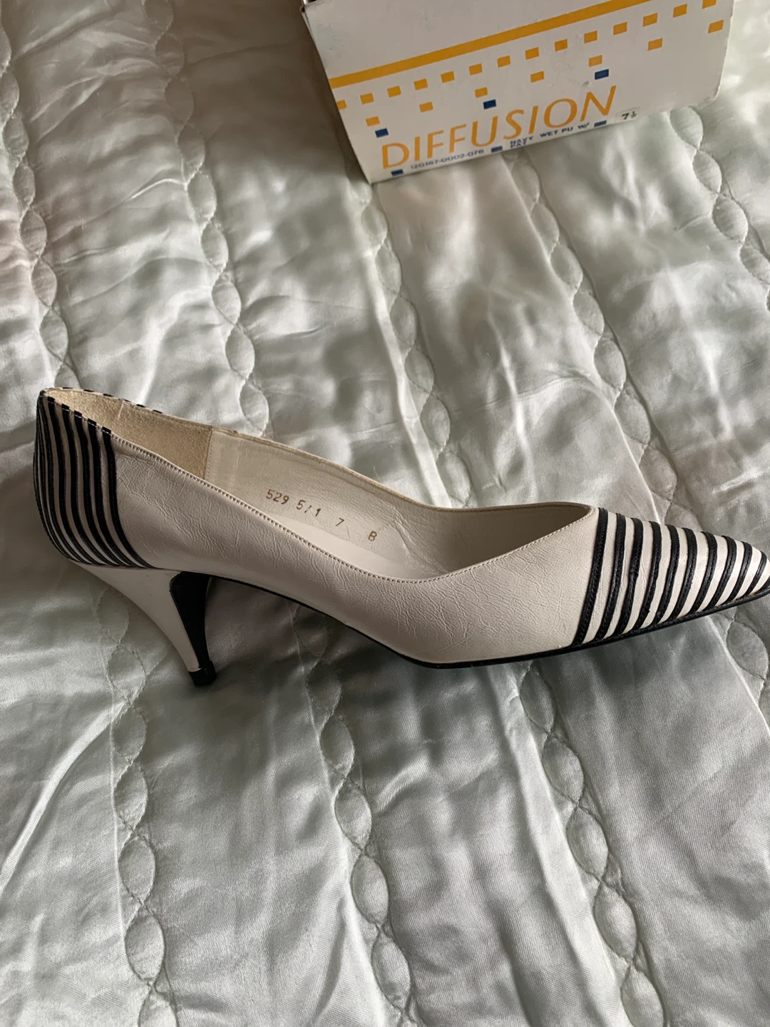 Sandra London Pumps - White with Black Stripes - Size 7