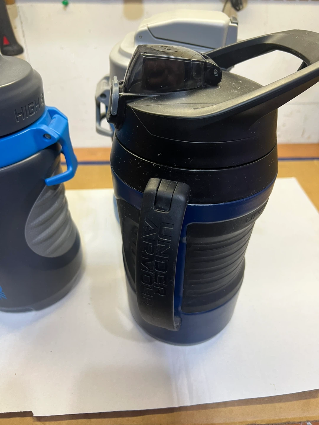 High Sierra Water Bottle with Handle - photo 3