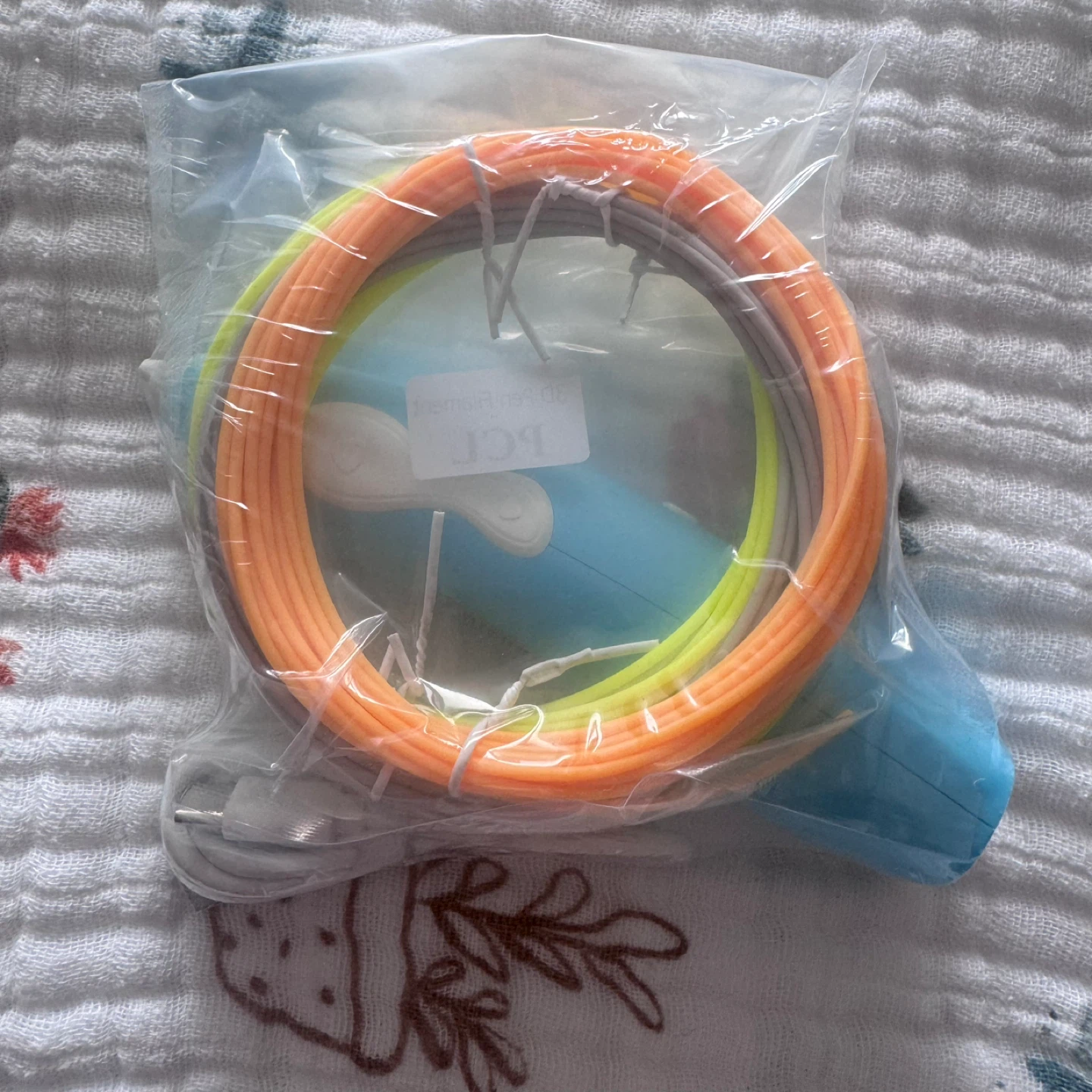 Blue 3D Pen, Sample Filament & USB Cable - photo 2