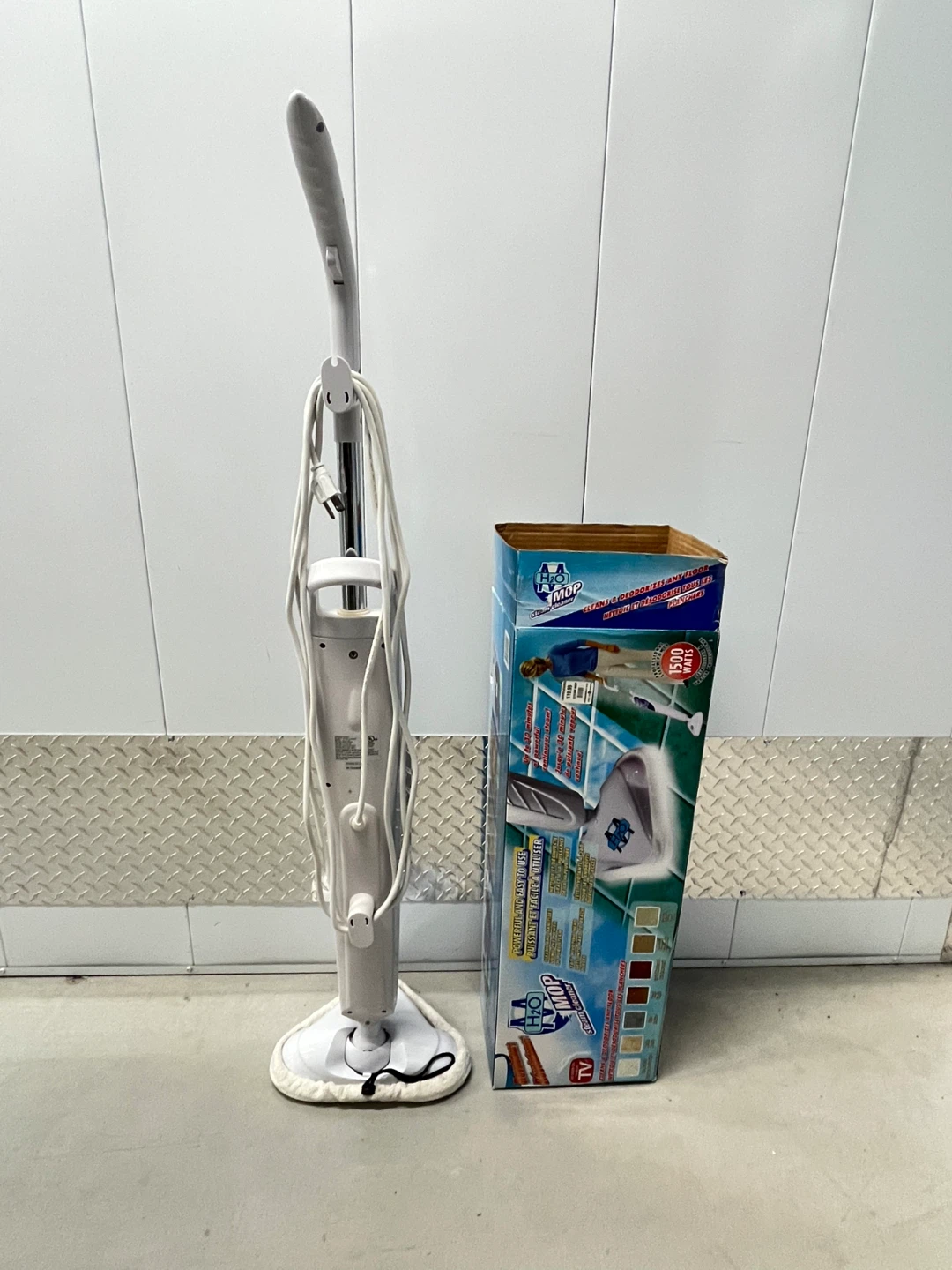 H2O Mop Steam Cleaner - photo 3