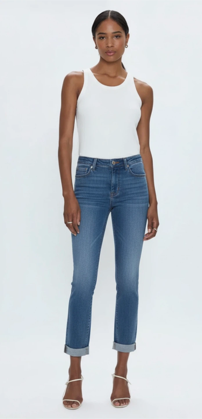 Universal Thread Women's Super Stretch ankle  Jeans Size 2R