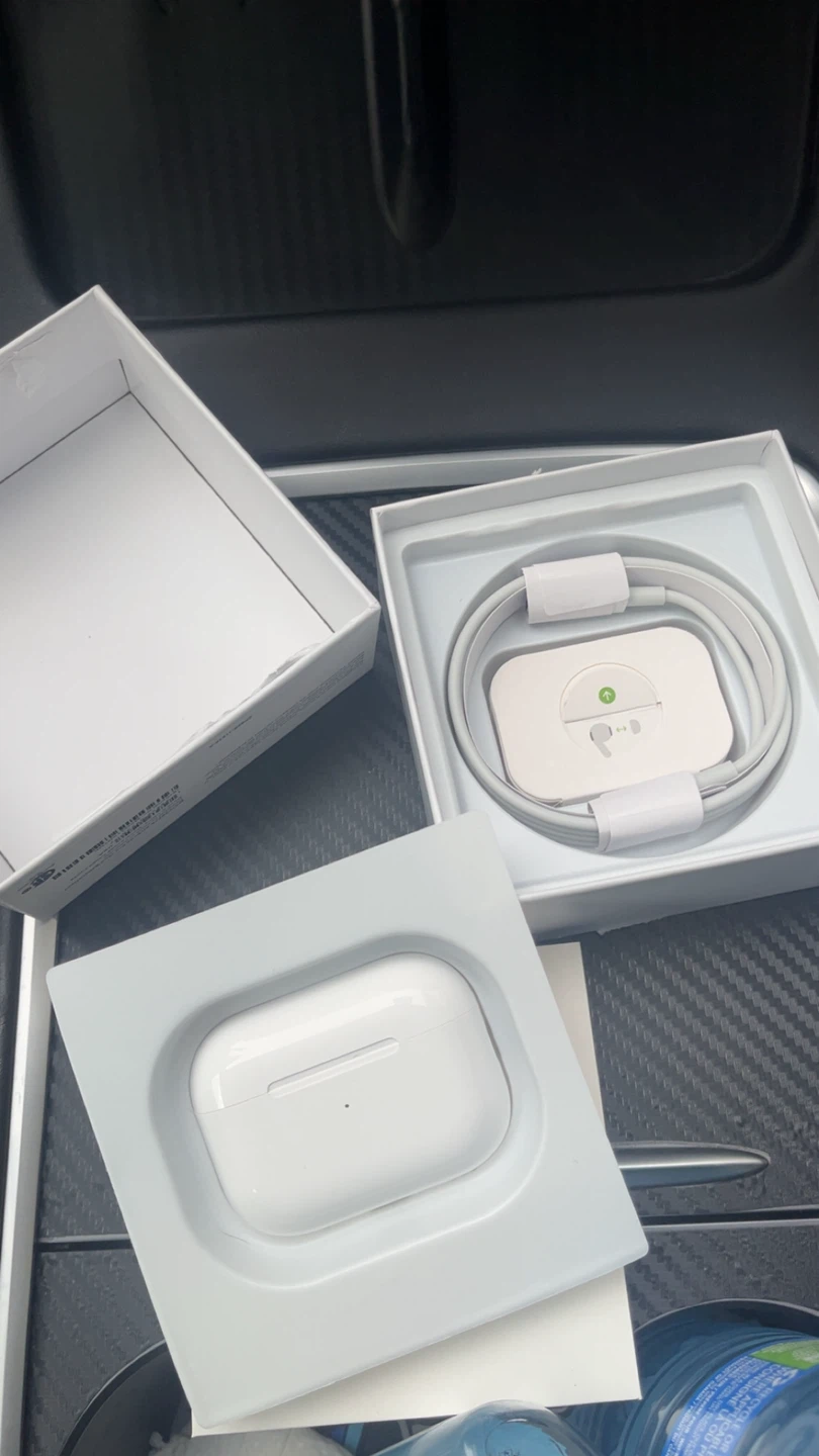 Apple AirPods Pro (2nd generation) with Charging Case