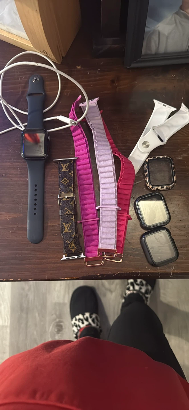 Apple Watch SE (1st Gen) 44mm Space Grey Aluminum