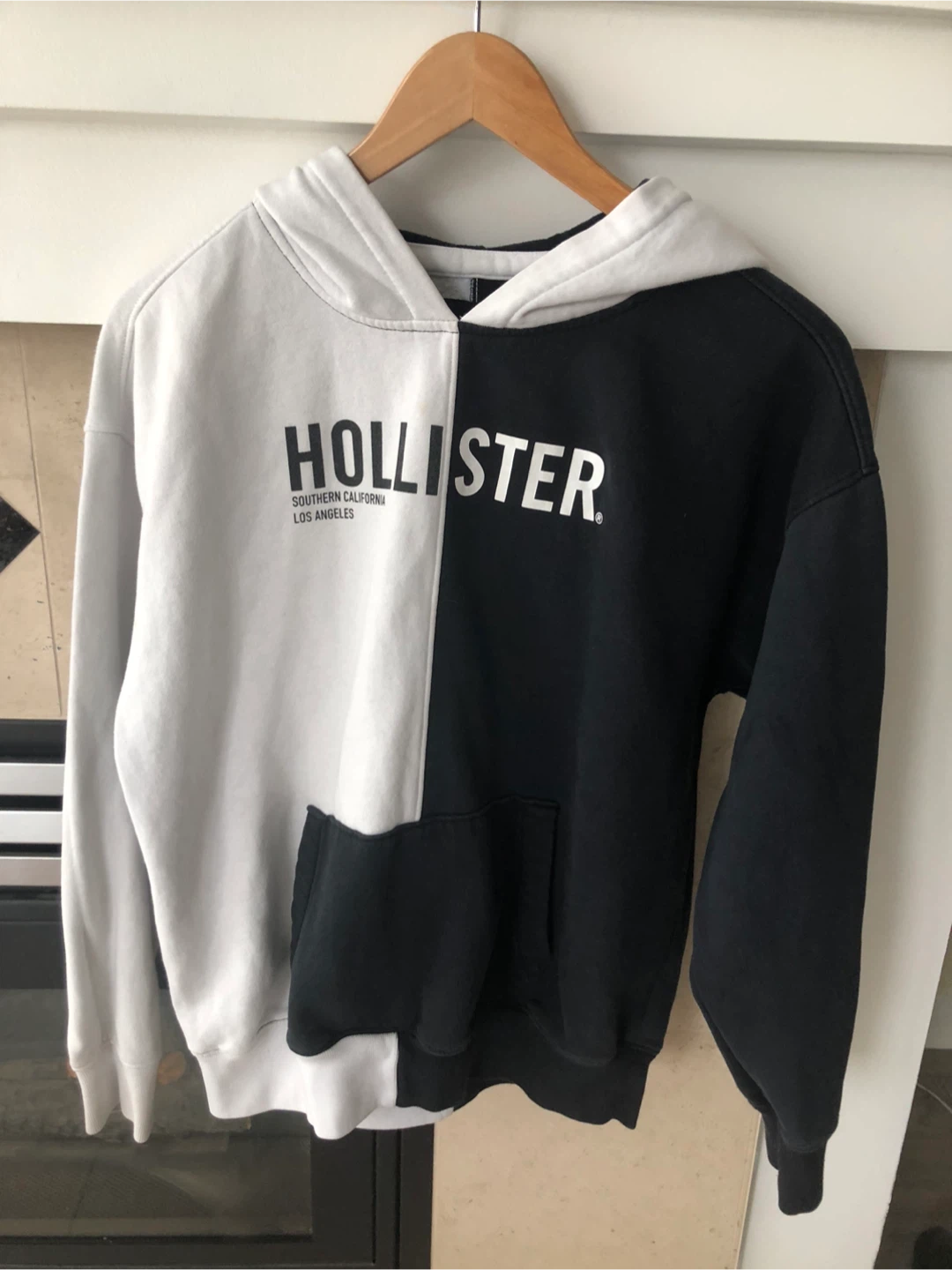 Men’s Hollister Colour Block Hoodie Size M
