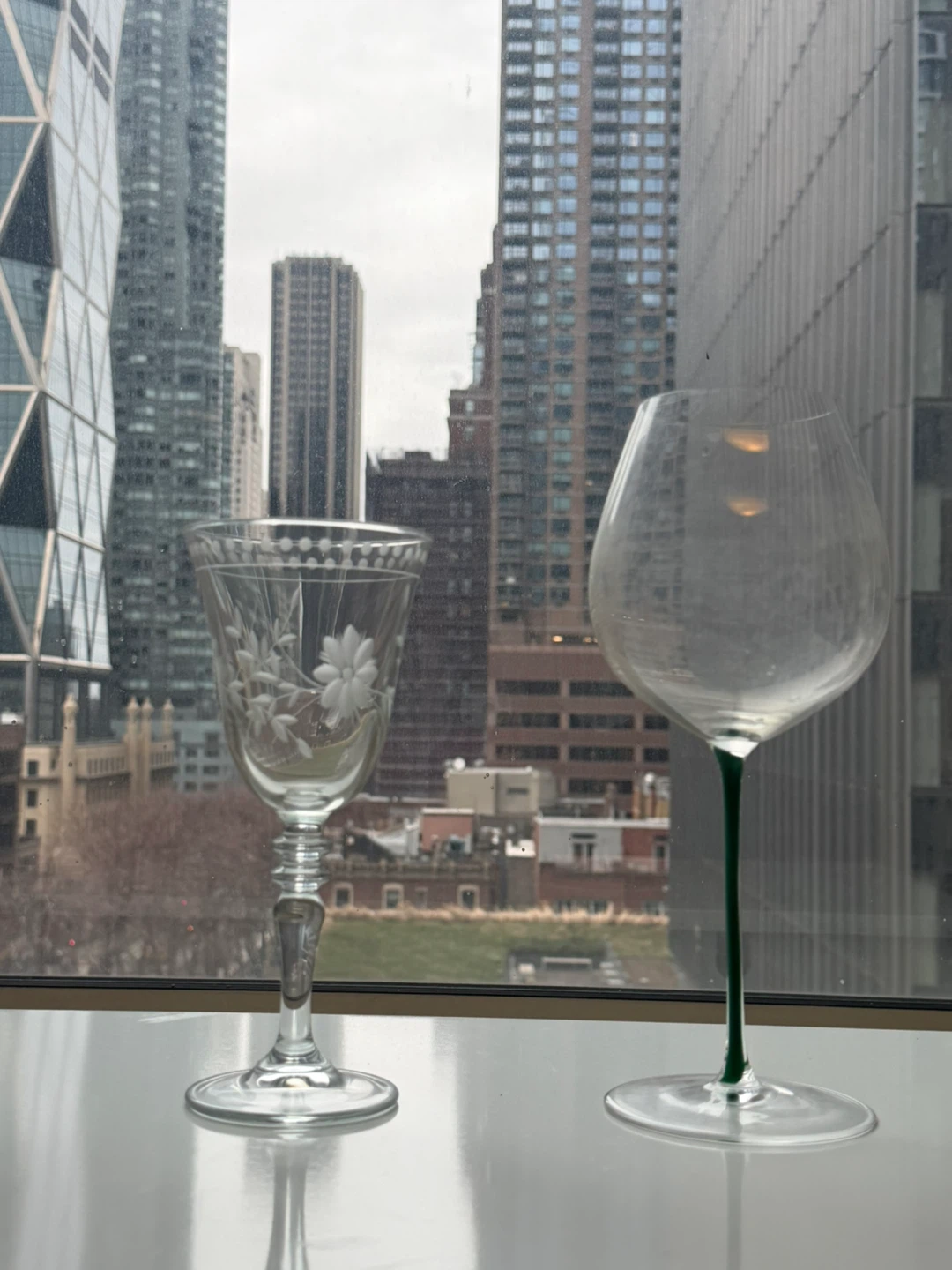Green riedel wine glasses - photo 3