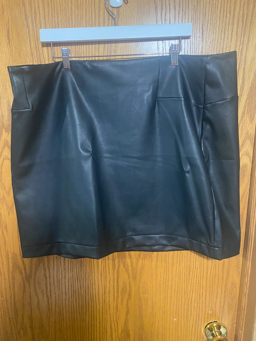 Plus size Faux leather mini skirt - photo 3
