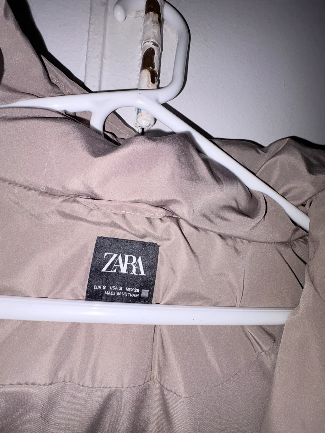 Zara Puffer Jacket size medium - photo 2