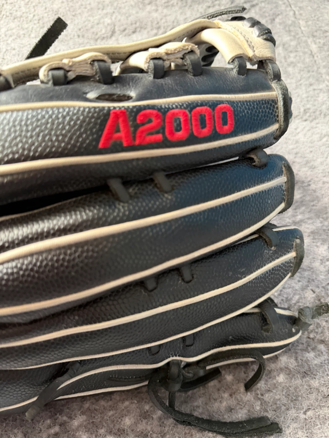 Wilson A2000 Superskin 13.5 Slopitch glove - photo 3
