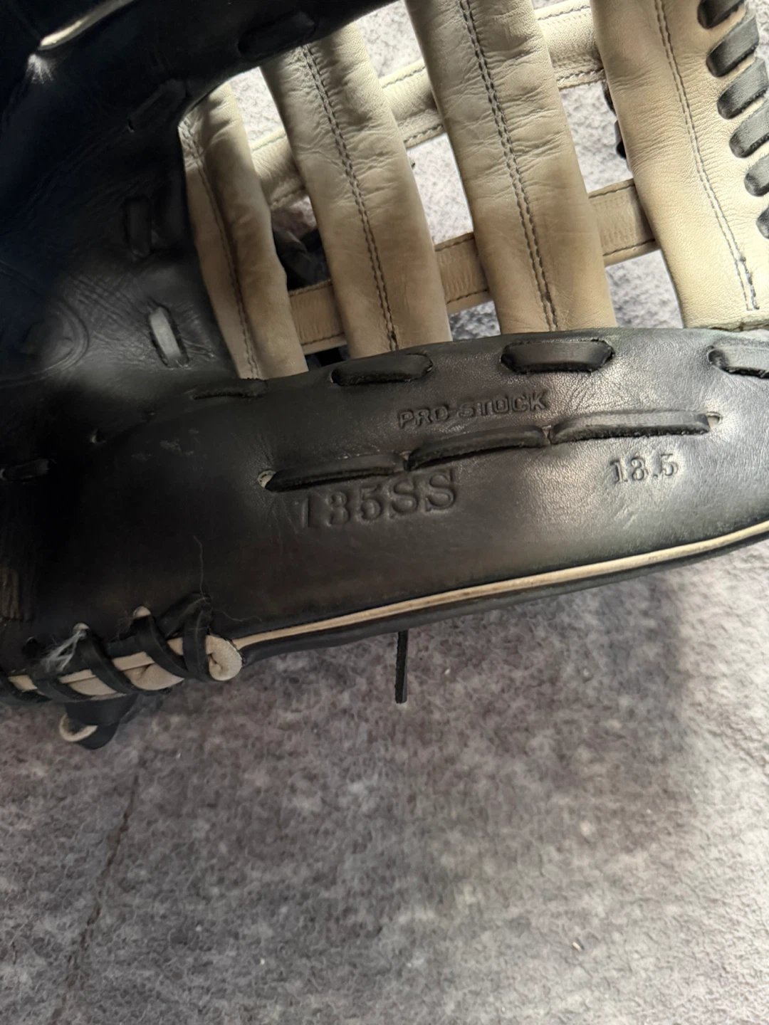 Wilson A2000 Superskin 13.5 Slopitch glove - photo 4