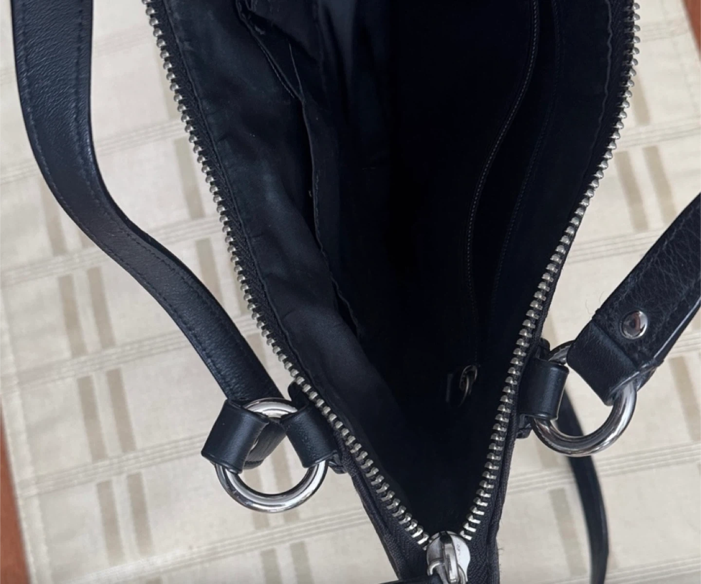 Coach Black Signature Canvas Shoulder Bag - photo 4