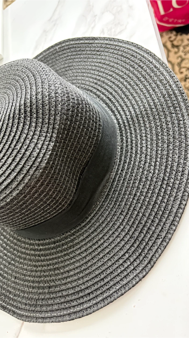 Black wide-brimmed straw hat - photo 5