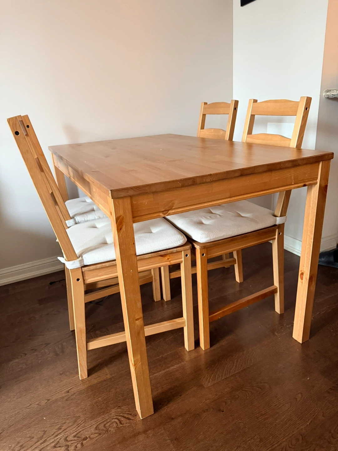 Wooden Dining Table with 4 Chairs and Cushions - photo 2