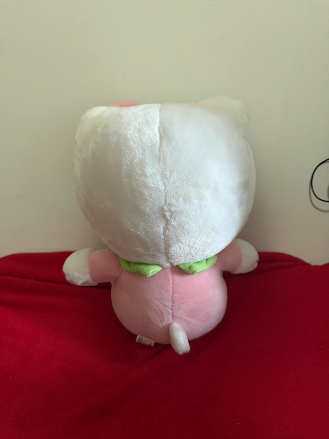 Hello Kitty Plush with Strawberries - photo 2
