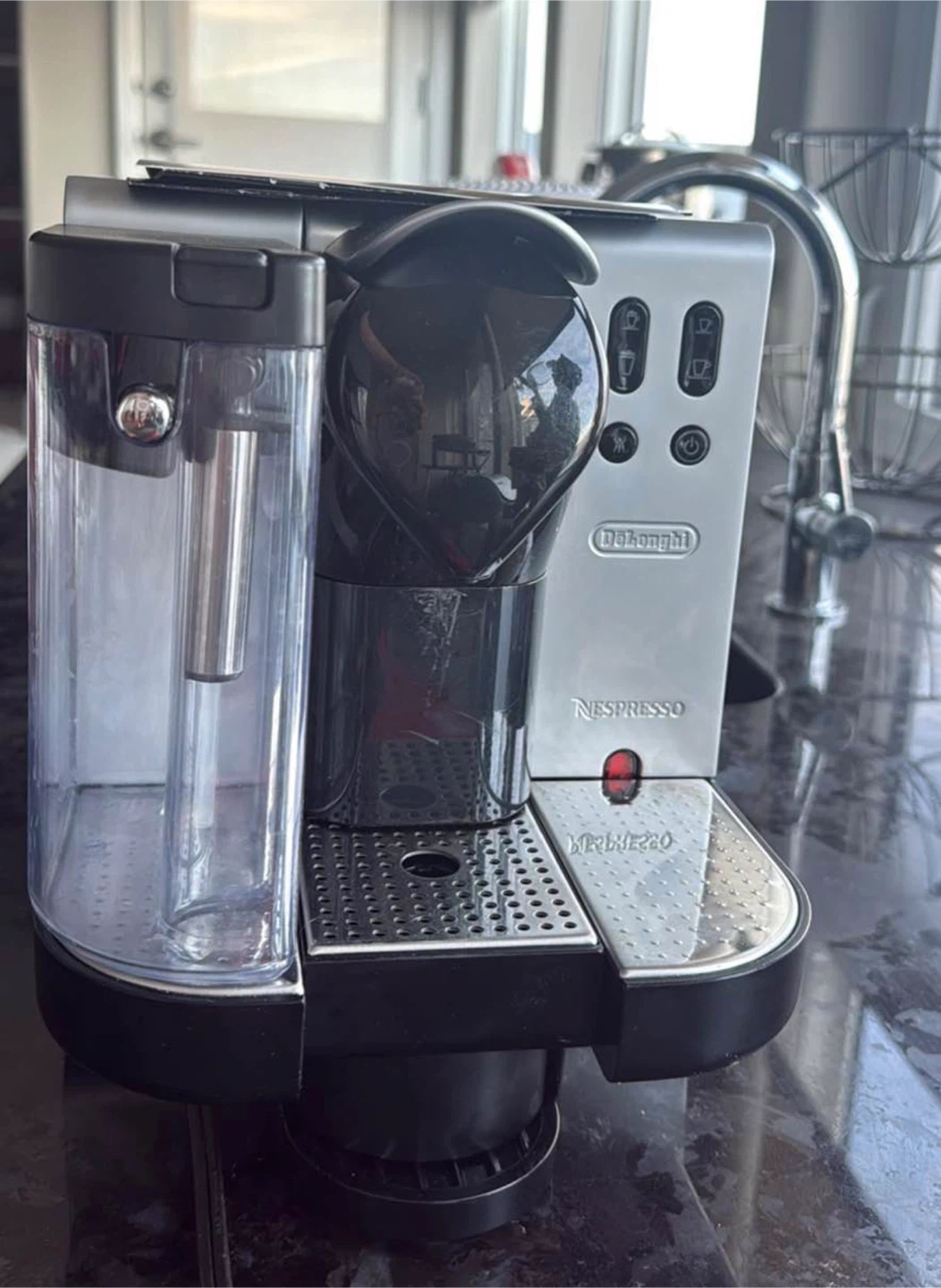 DeLonghi Nespresso Lattissima Espresso Machine