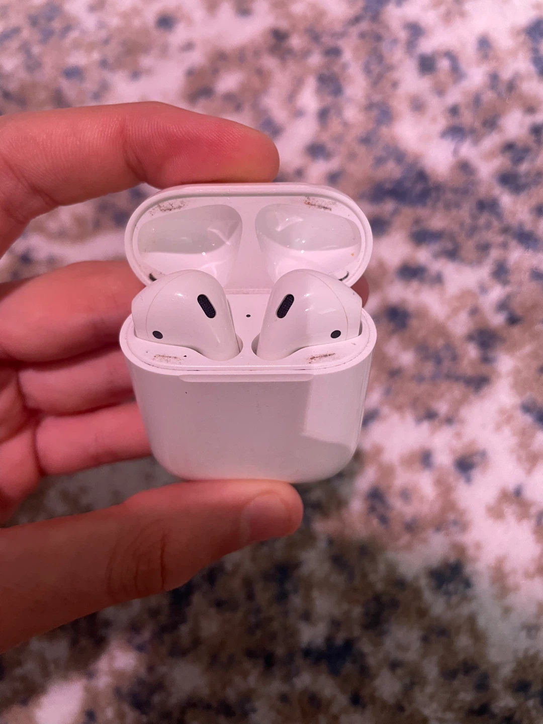 Apple AirPods with Charging Case - photo 2