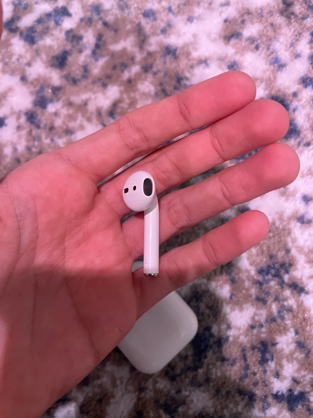 Apple AirPods with Charging Case - photo 3
