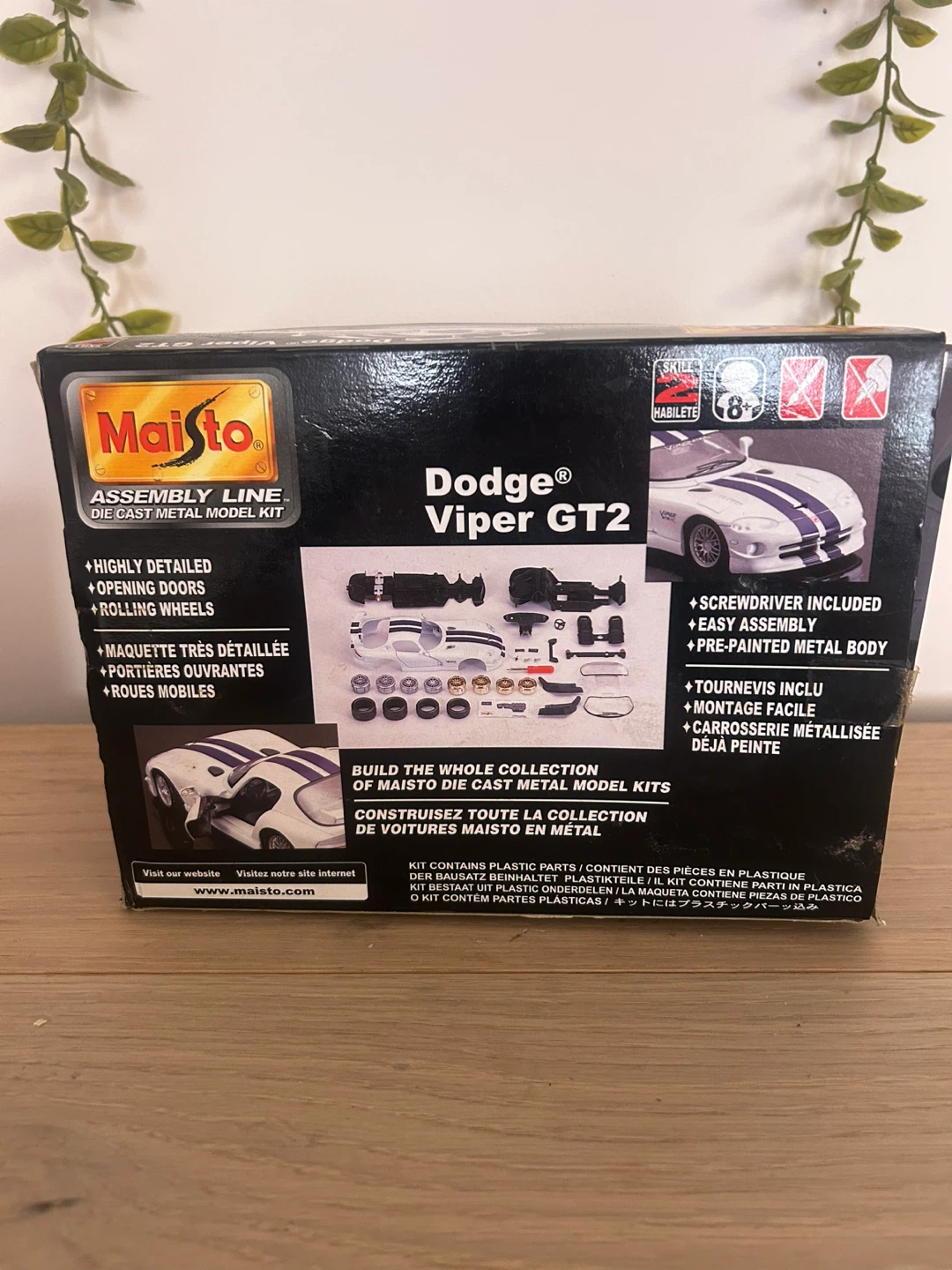 Maisto Dodge Viper GT2 1:24 Assembly Line Model Kit - photo 3