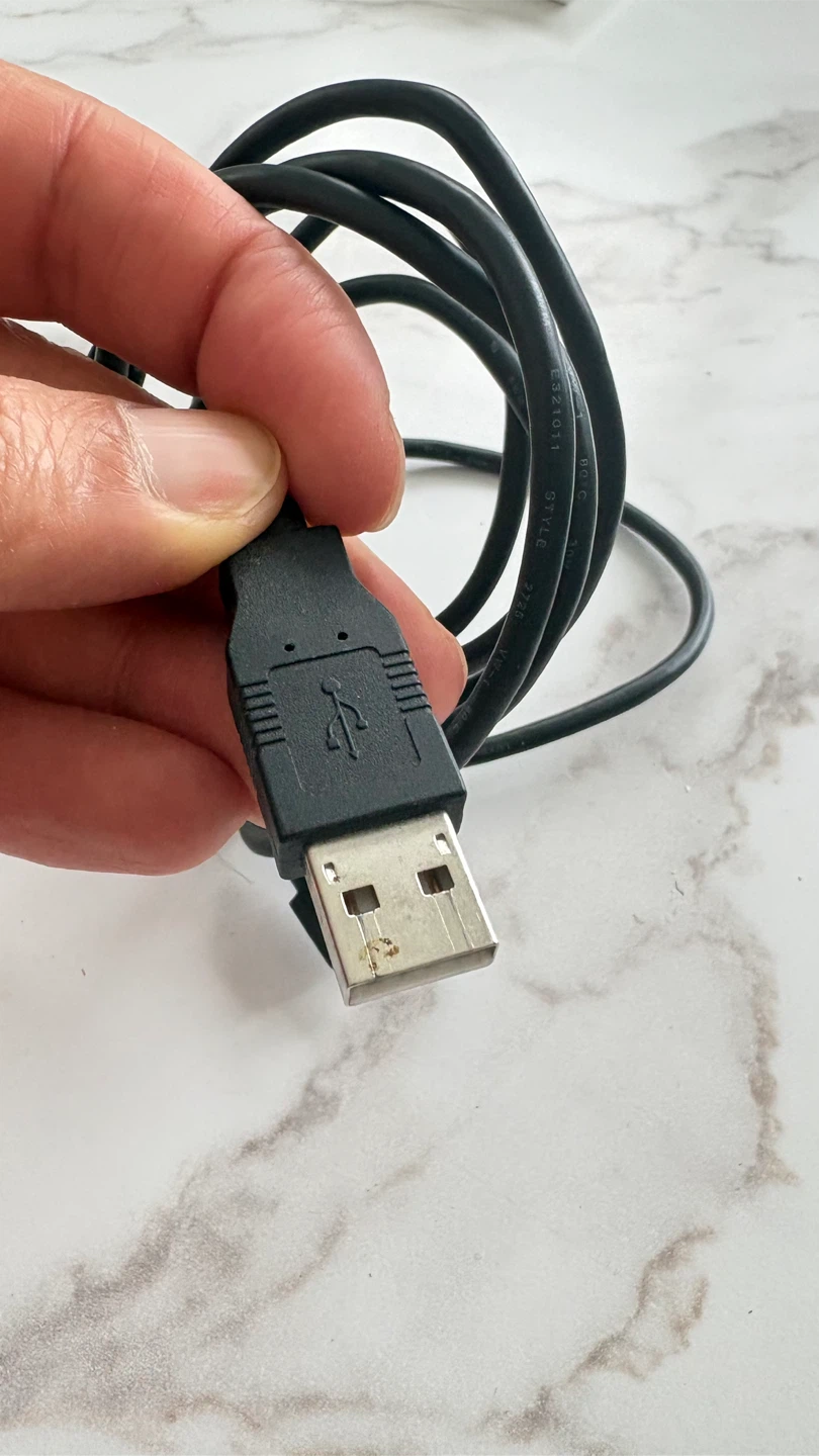 Black USB to Micro USB Cable - photo 2