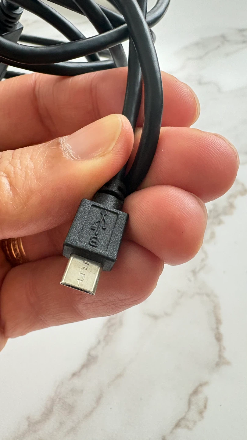 Black USB to Micro USB Cable - photo 3