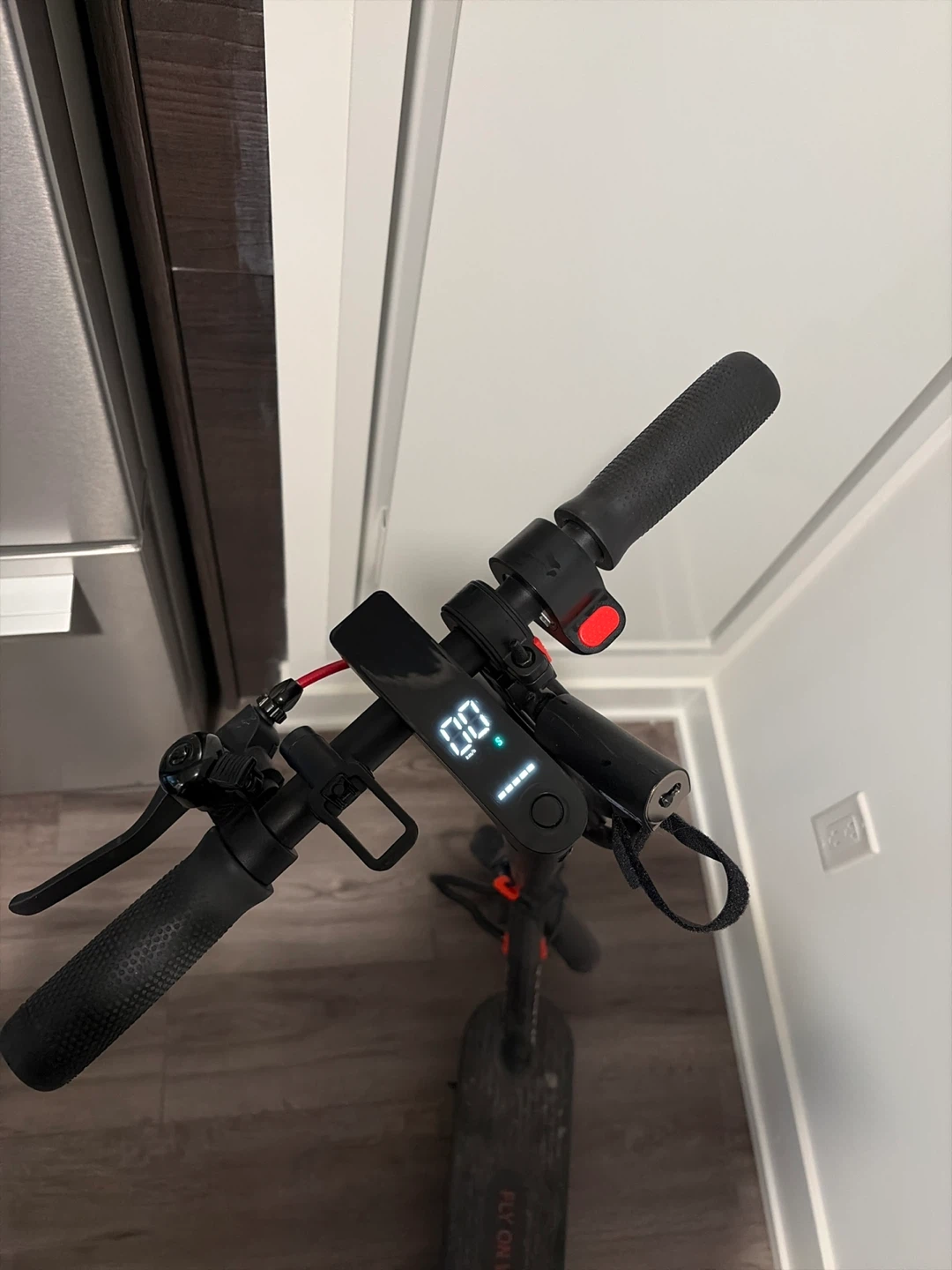 URBNTORQ Flash 3.0 Electric Scooter - photo 3