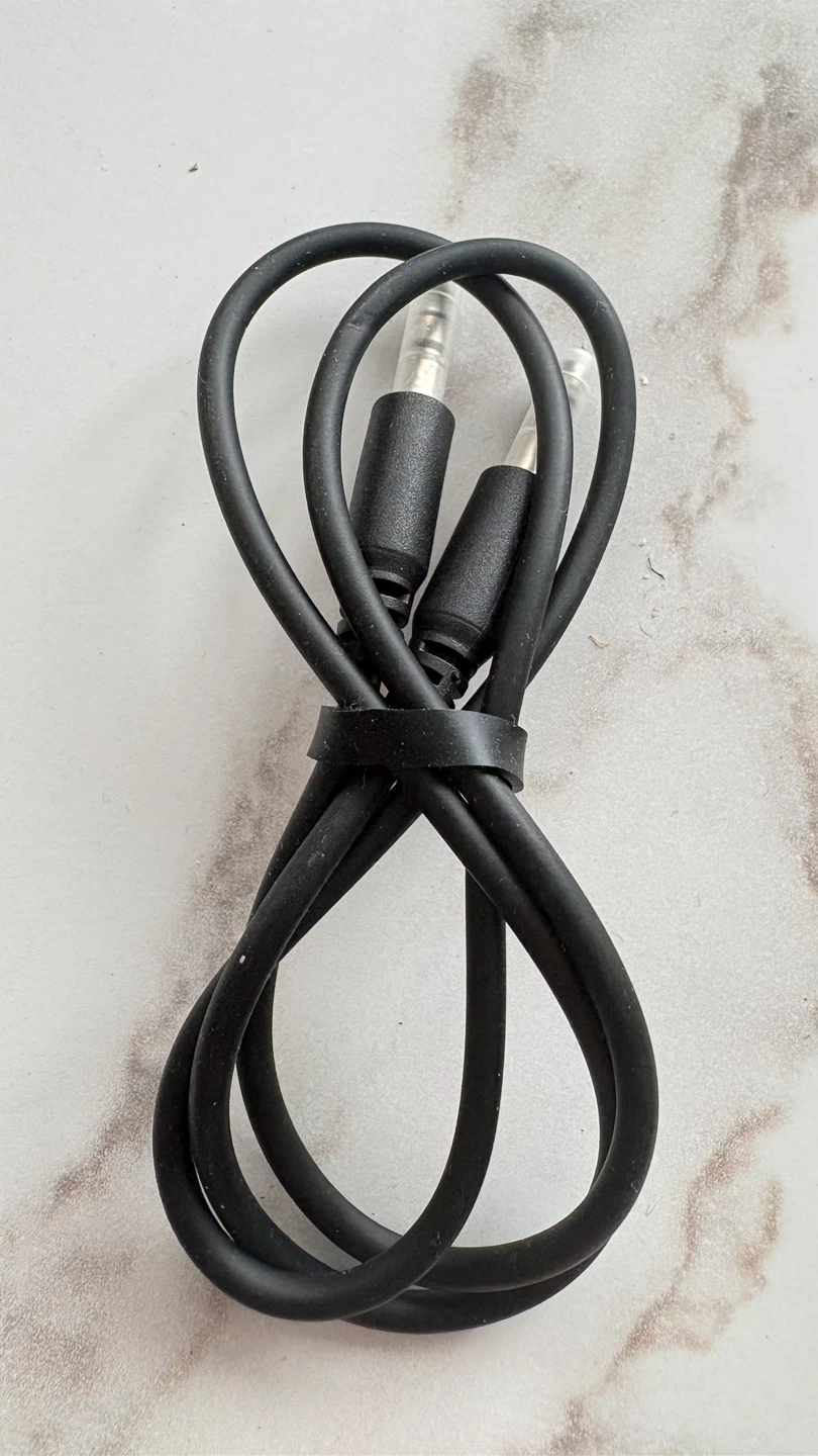 Black 3.5mm Audio Cable - photo 2
