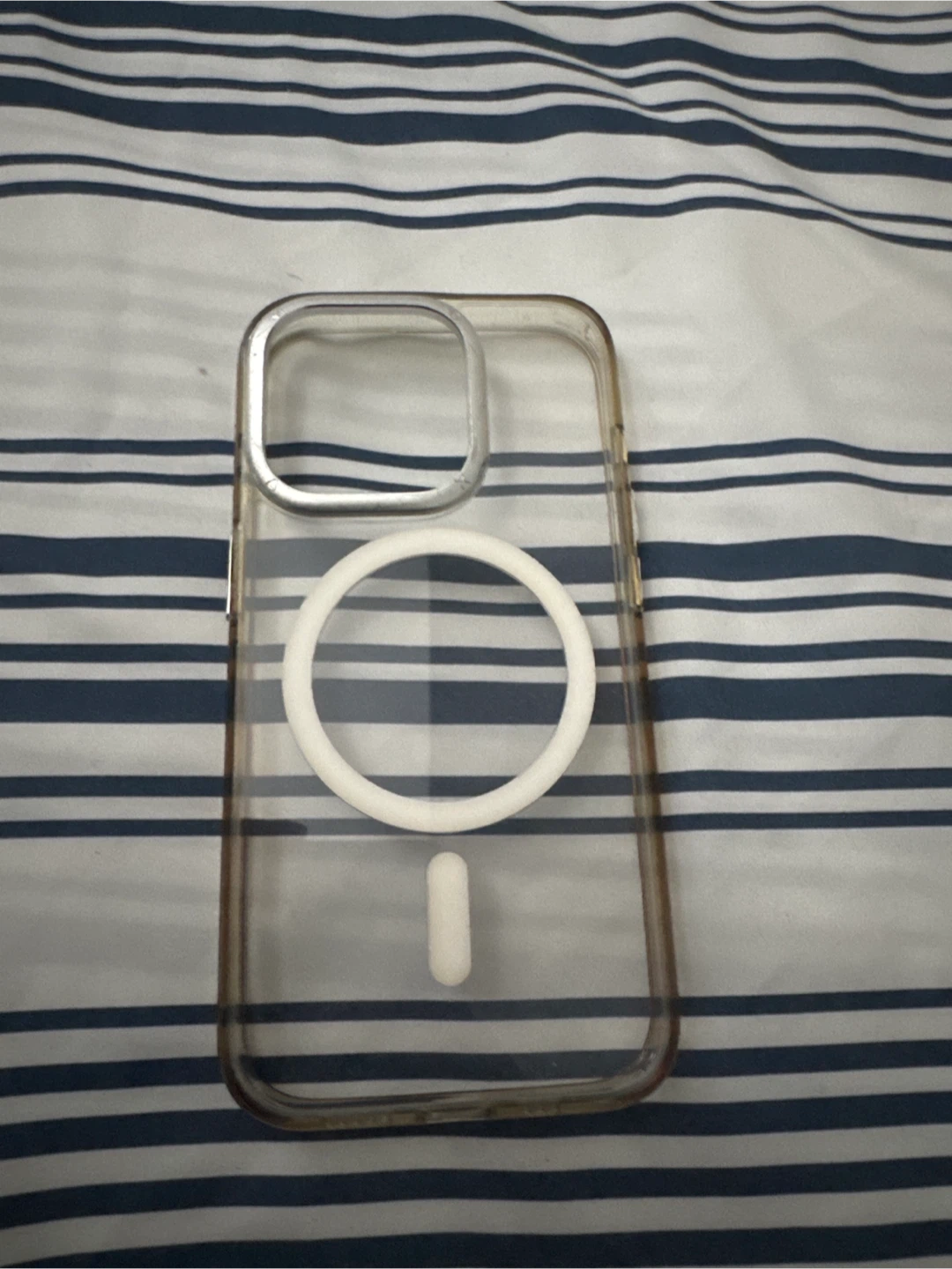 MOMAXLAB Clear Magnetic Snap Phone Case