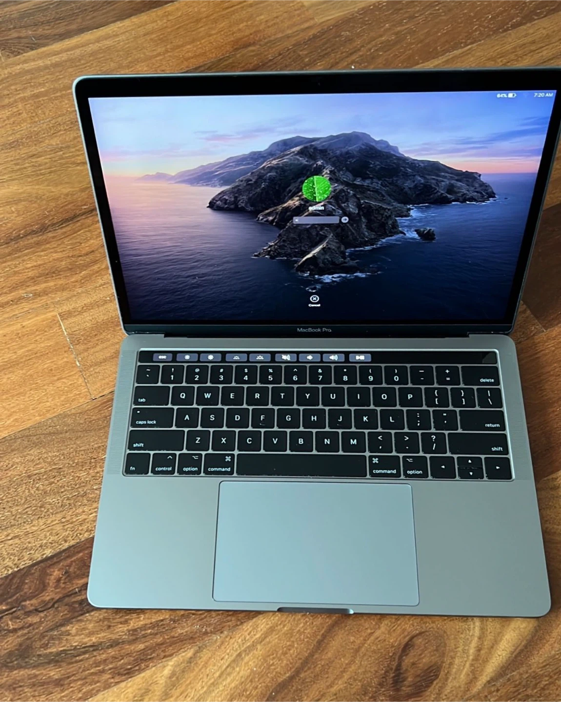 MacBook Pro 13” 2019 Touch Bar i7 16gb ram 500gb