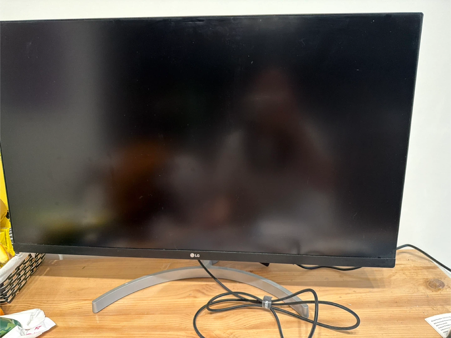 LG 32UN500-W 32-inch 4K UHD Monitor - photo 2