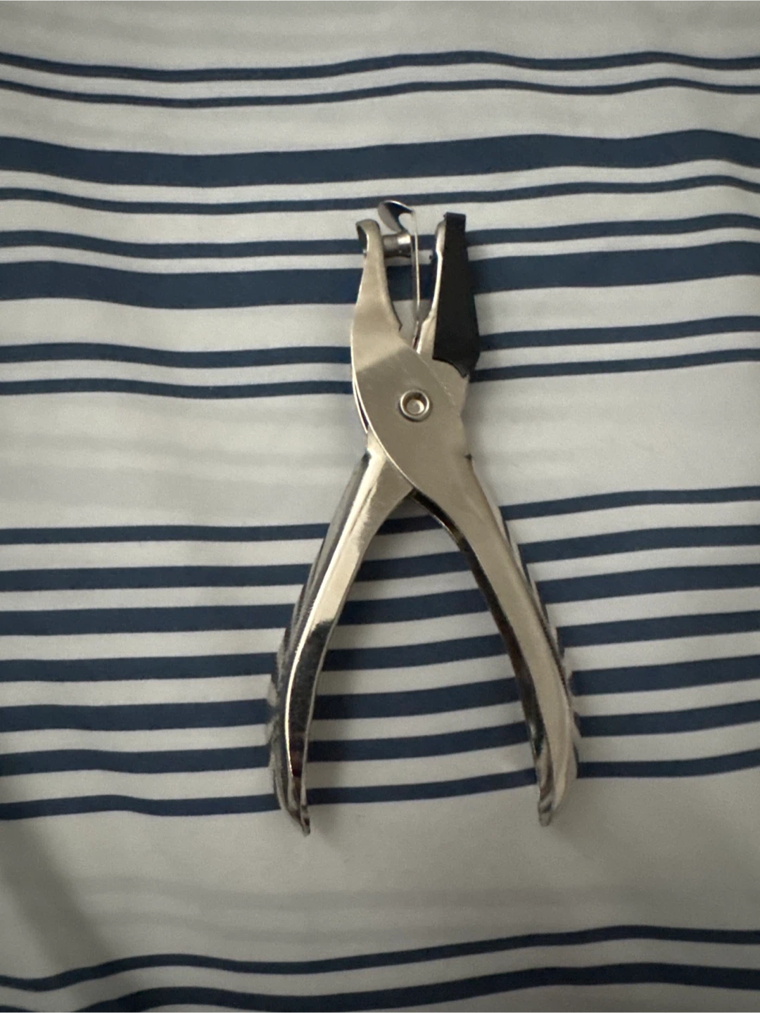 Single Hole Punch