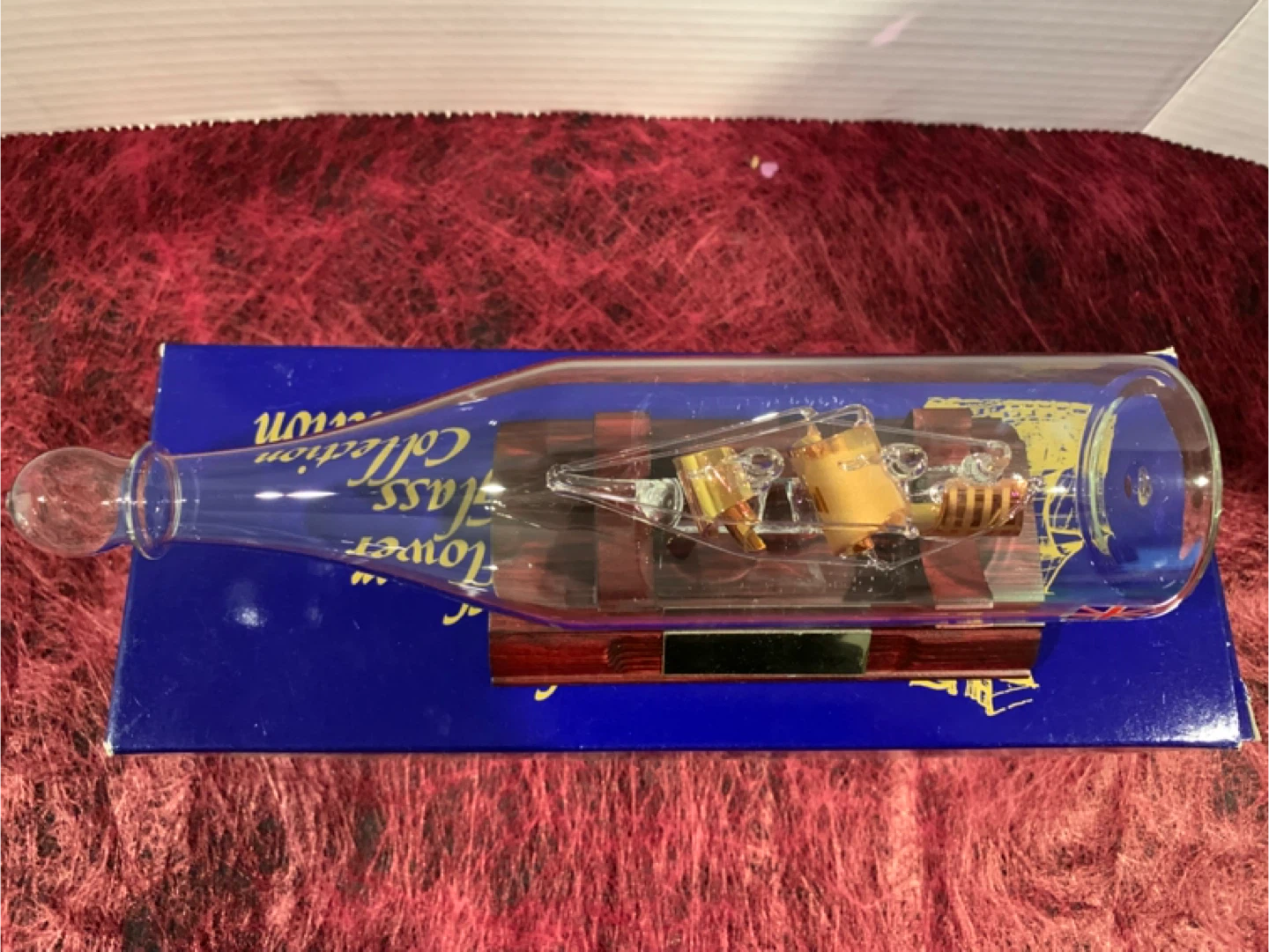 Mayflower Glass H.M.S. Discovery Ship in a Bottle Sculpture - photo 4